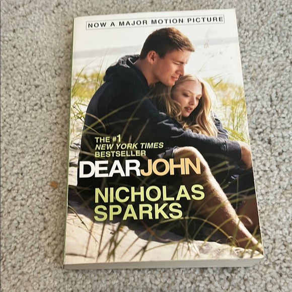 Dear John by Nicholas Sparks Paperback - Picture 1 of 3